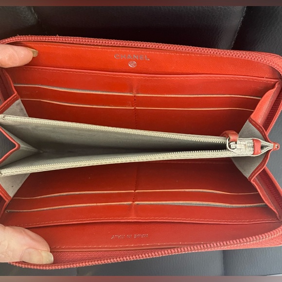 CHANEL CC Logo Caviar Skin Zip Around Long Wallet - Picture 6 of 13